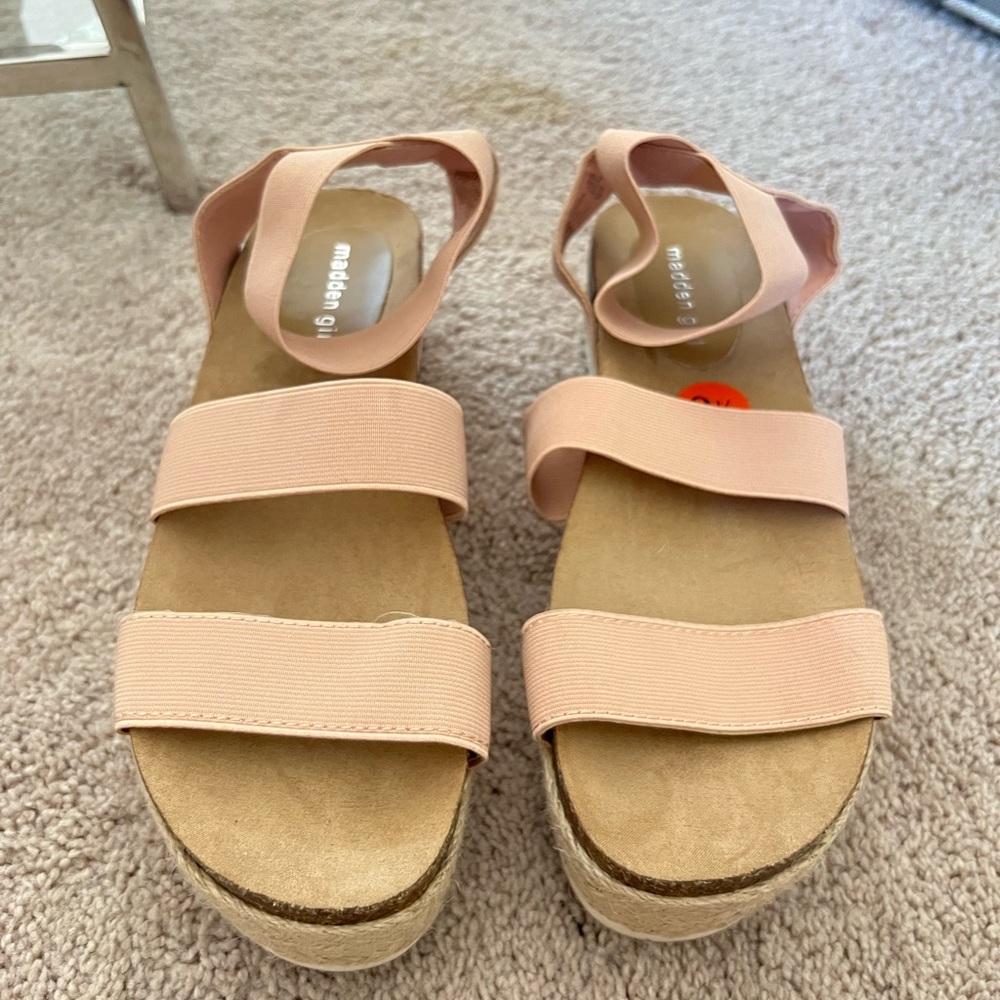 Beige (9.5) Sandals